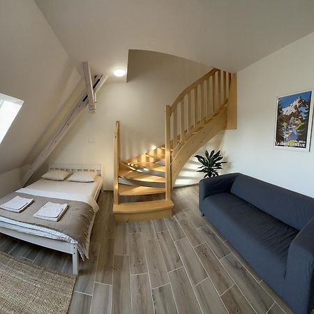 Apartmany Monastery Suites Zirec Dvur Kralove nad Labem Luaran gambar