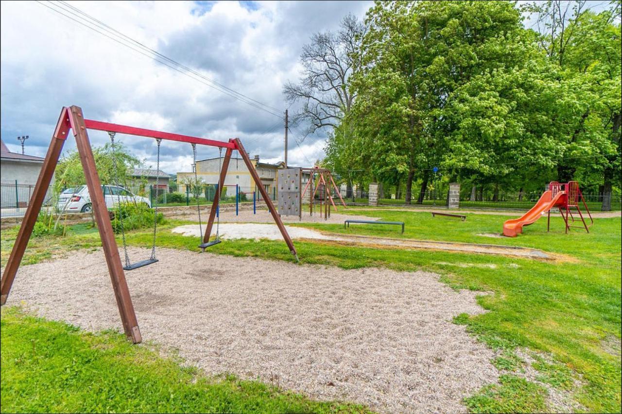 Apartmany Monastery Suites Zirec Dvur Kralove nad Labem Luaran gambar