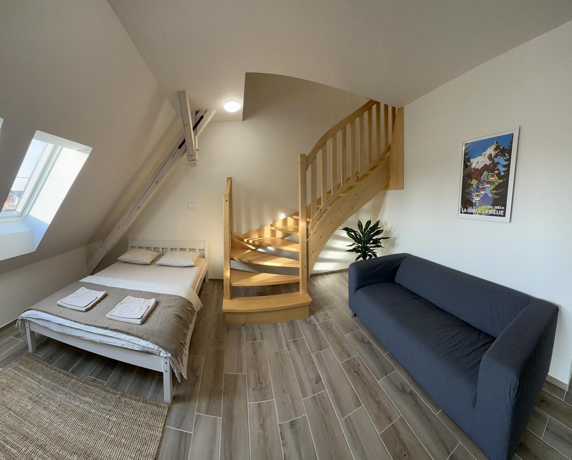 Apartmany Monastery Suites Zirec Dvur Kralove nad Labem Luaran gambar